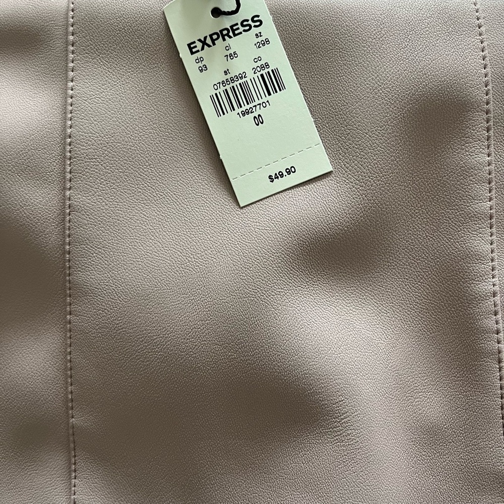 Mini pink leather skirt with tags